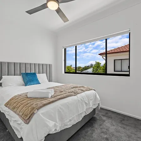 Apartment Luxury 2-bed Penthouse With Private Rooftop Brisbane