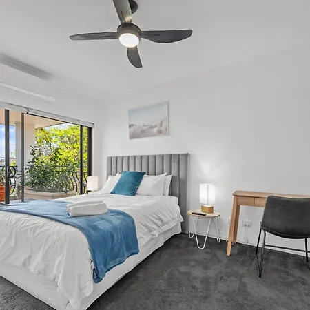 Apartment Luxury 2-bed Penthouse With Private Rooftop *