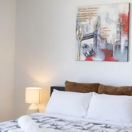 Apartment Amazing Cityview Glamourous 2br W Parkpool