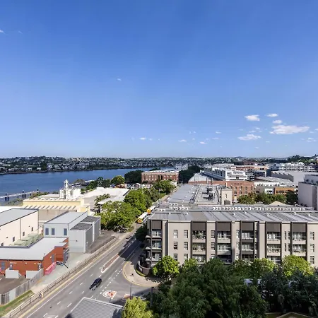 Apartment Amazing Cityview Glamourous 2br W Parkpool Brisbane