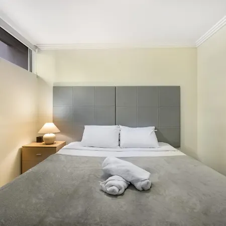 Good Value Convenient 2br Brisbane