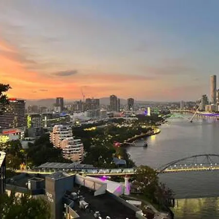 Stunning Water View 11th Floor 2br Apt Freeparking * Brisbane