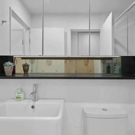 Holiday home Stunning Water View 11th Floor 2br Apt Freeparking