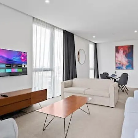 Stunning Water View 11th Floor 2br Apt Freeparking * Brisbane
