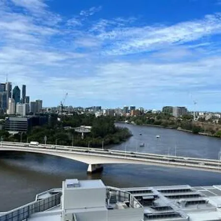 Holiday home Stunning Water View 11th Floor 2br Apt Freeparking
