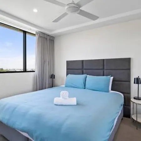 Boutique Park-view 1br Apartment, Central Location