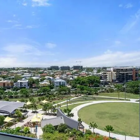 Boutique Park-view 1br Apartment, Central Location