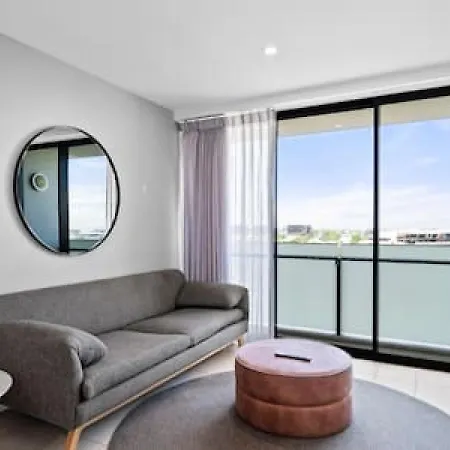Boutique Park-view 1br Apartment, Central Location Holiday home