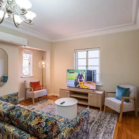 Sanluca4-historic Italian Design Apartment