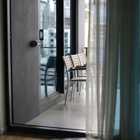 Cozy 3br Walking Distance To Goma