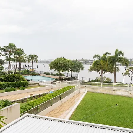 Riverside Retreat! Beautiful Water Views! - New Farm Apartment Brisbane