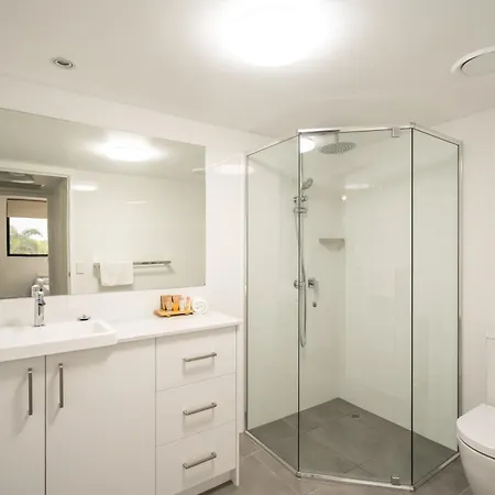 Apartment Riverside Retreat! Beautiful Water Views! - New Farm