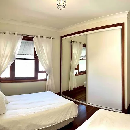 Rosebay Water Front 4 Bd Apartment *