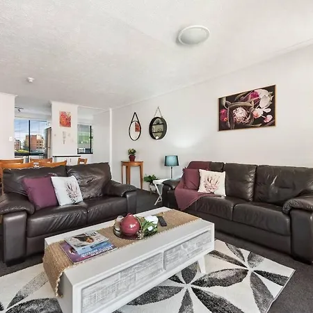 Amazing Astor ~ 5 Mins Cbd Apartment