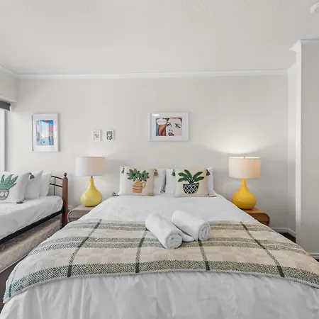 Hidden Haven Apt W/park & Pool
