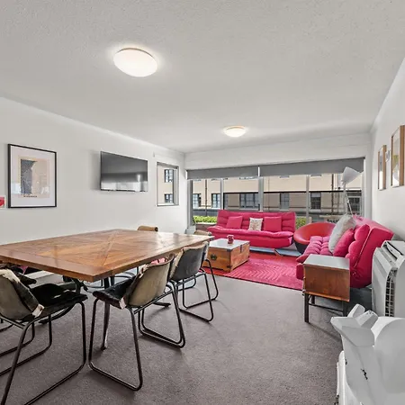 Apartment Hidden Haven Apt W/park & Pool