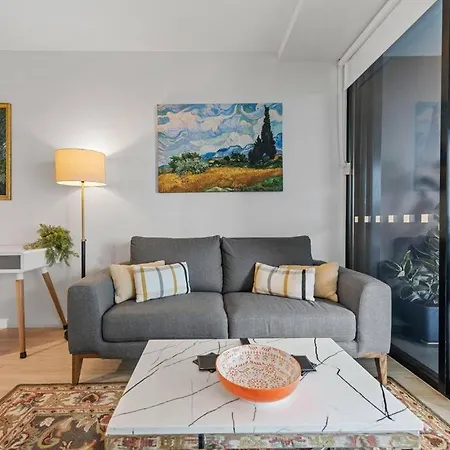 Apartment South Bank Living! ~ 1bed, 1bath, 1car, Balcony Brisbane