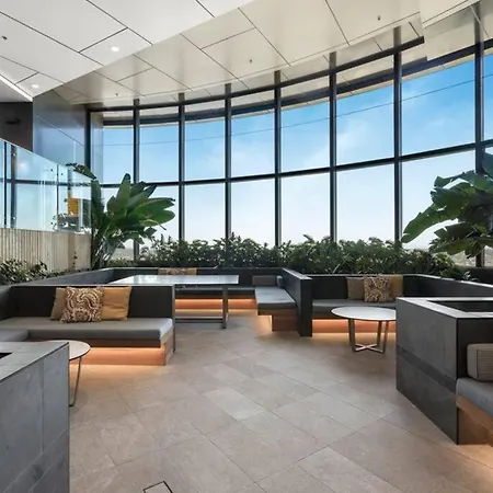 High Level Riverview 1b1b In Centre Of Cbd *