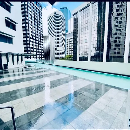 Break Panoramic River Views Free Parking Apartment
