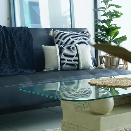 Hidden Gem At Newstead Apartment *