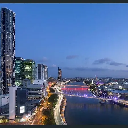 Apartment Heart Of Brisbane's Cbd High-level River Views *