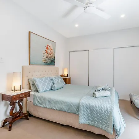 On Esplanade Own Flat & Pool, 2 Kms To Manly Cafe Precinct Brisbane