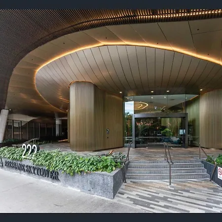 2 Bed 2 Bath In Cbd With Car Park Apartment Brisbane