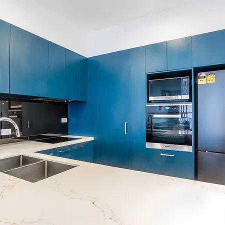 Westend 3 Bedroom Split Level Townhouse Next To River Brisbane