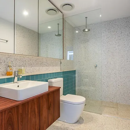 Westend 3 Bedroom Split Level Townhouse Next To River