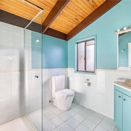 Holiday home Hidden Bali Style 5br House In Robertson