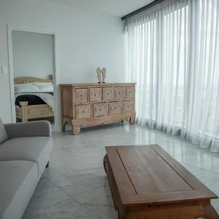 2 Bed 2 Bath In Cbd With Car Park * Brisbane