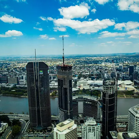 2 Bed 2 Bath In Cbd With Car Park Apartment Brisbane