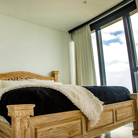 Apartment 2 Bed 2 Bath In Cbd With Car Park Brisbane