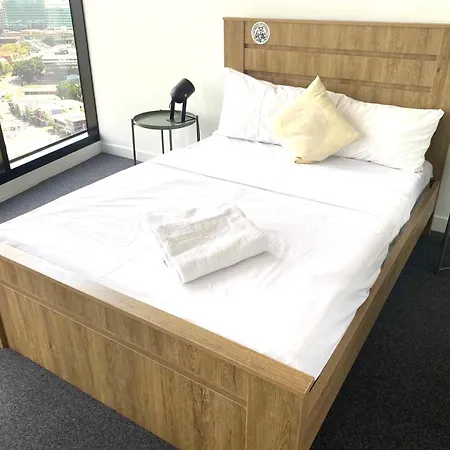 Kozyguru Fortitude Valley High Level 2 Bed + Free Parking Qfv179-2612 Brisbane