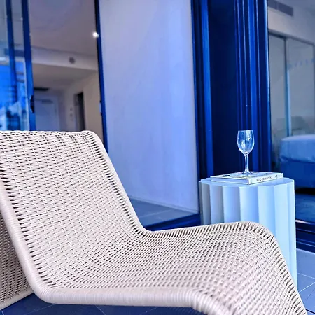 Cultural Oasis Kingbed At South Bank *
