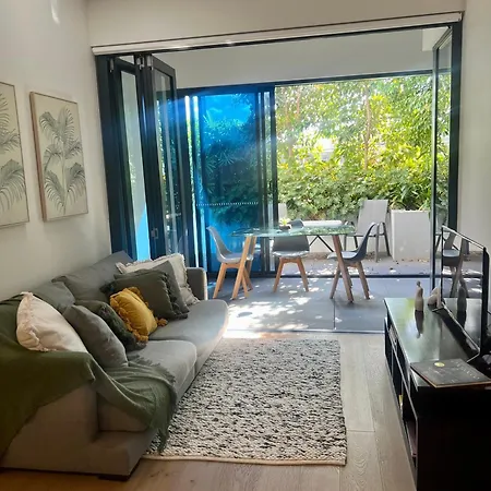 Great Located Unit/private Balcony, Pool,gym,parking Apartment *