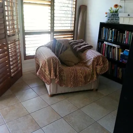 Apartment Bay *