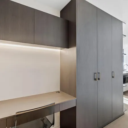 Luxury 2 Bedroom 2 Bathroom In The Heart Of South *