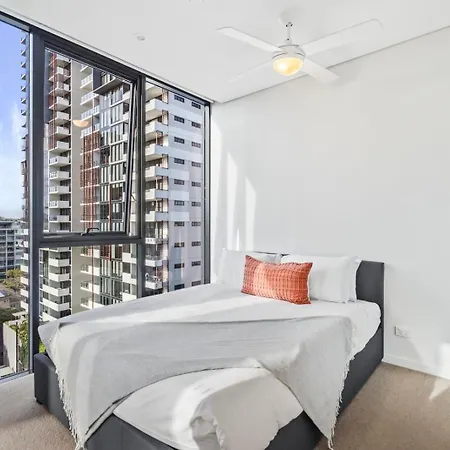 Luxury 2 Bedroom 2 Bathroom In The Heart Of South * Brisbane