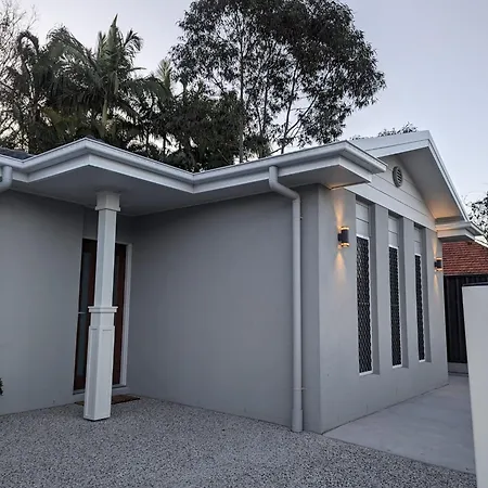 Immaculate 2-beds Entire House Chermside Brisbane