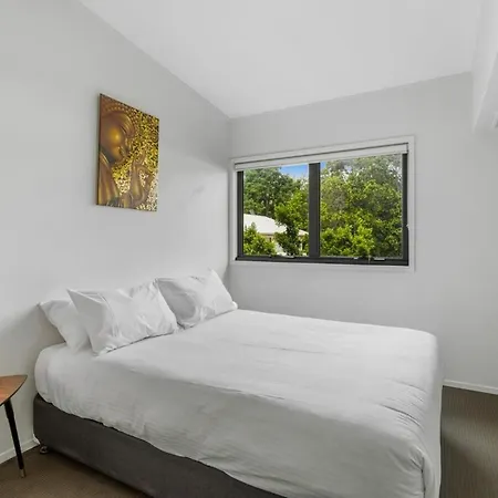Comfy 2-bed With Bbq & Close To The Train Station Apartment