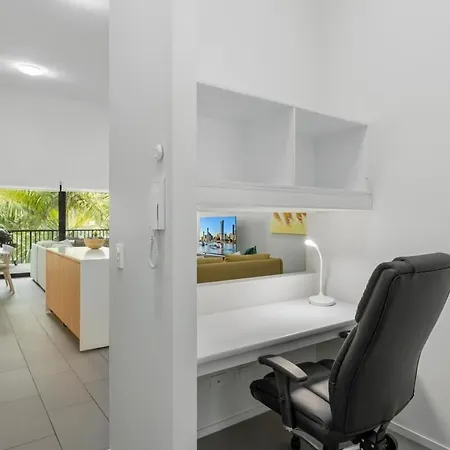 Apartment Comfy 2-bed With Bbq & Close To The Train Station *