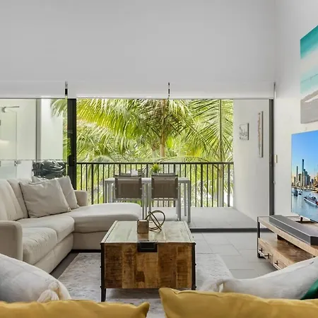 Comfy 2-bed With Bbq & Close To The Train Station Apartment *