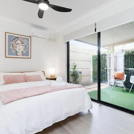 Spacious 2 Bed/2 Bath Garden Aircon Apartment