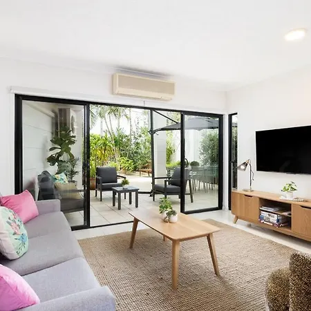 Spacious 2 Bed/2 Bath Garden Aircon