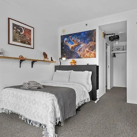 Spacious & Peaceful! 1bed/2bath/1car ~ Cbd Brisbane