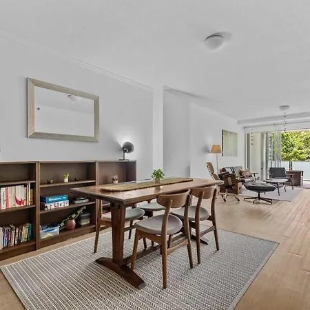 Apartment Spacious & Peaceful! 1bed/2bath/1car ~ Cbd Brisbane