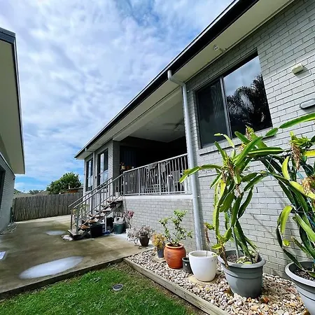 Modern 2 Bedrooms House Close To Qeii Hospital & Grifith Uni Apartment