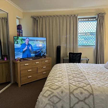 Clayfield Master Bedroom In Share Homestay Brisbane