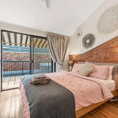Apartment Iconic Warehouse Apartment~cbdedge~2bed/2bath/1car Brisbane